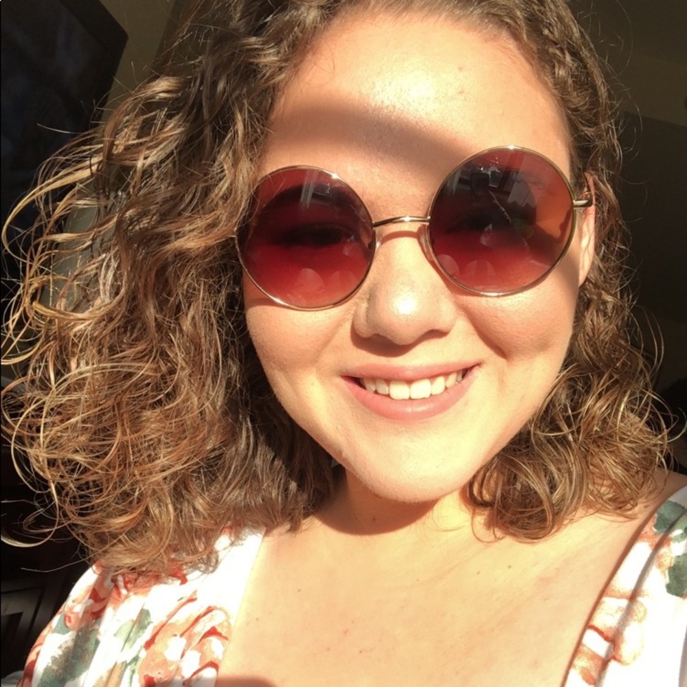 Meet your Posher, Savannah